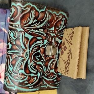 Patricia Nash Ariella Tooled Turquoise and brown Crossbody Organizer bag.